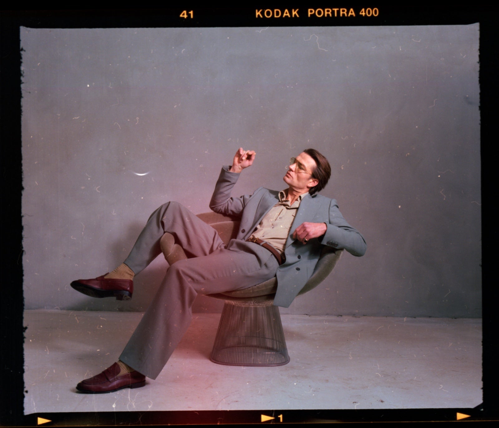 Costum din lână Tonik gri salvie — ținută de zi structurată și relaxată